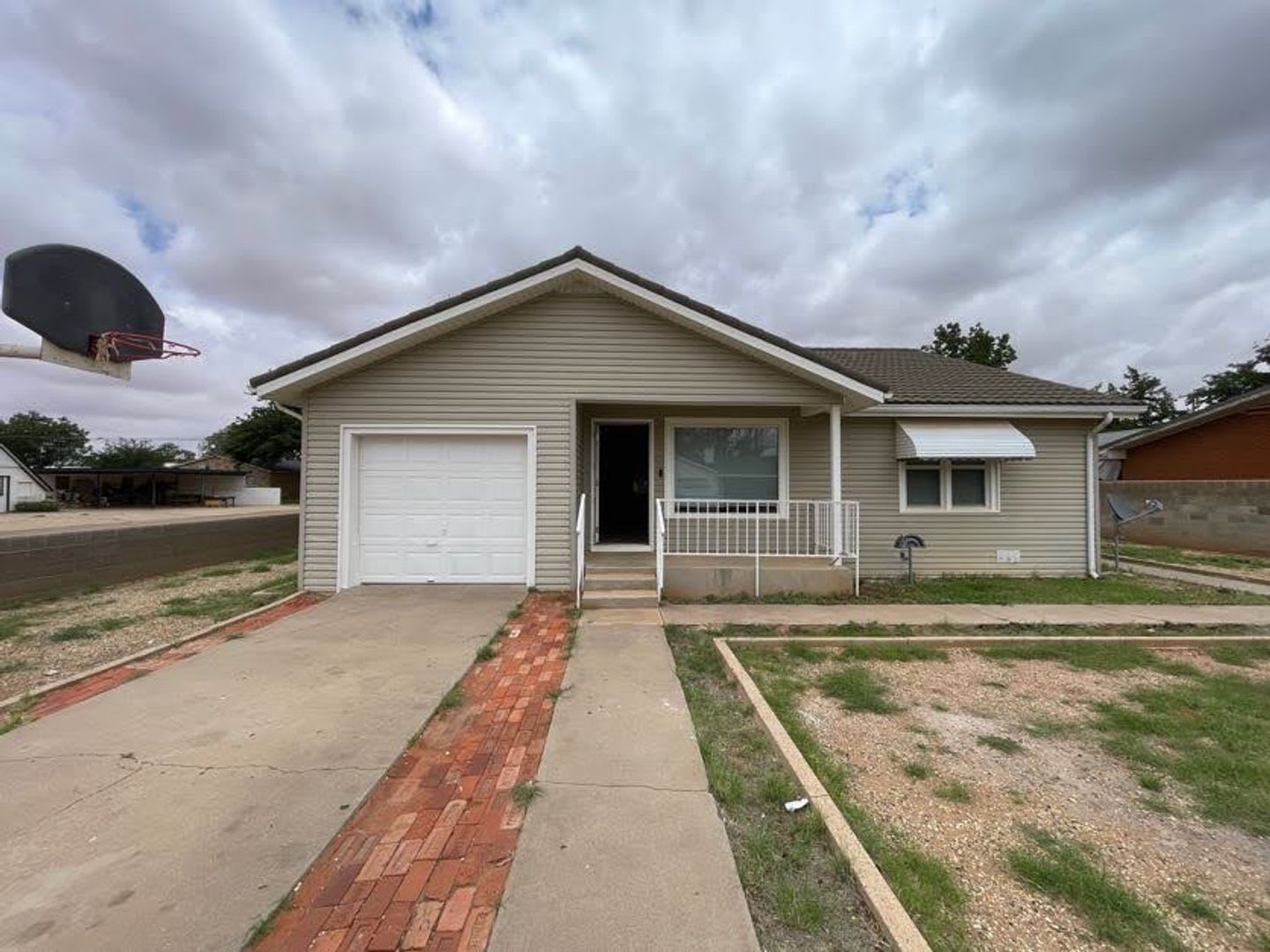 Lamesa S Hidden Gem Where Comfort Meets Texas Charm – photo 1 of 26
