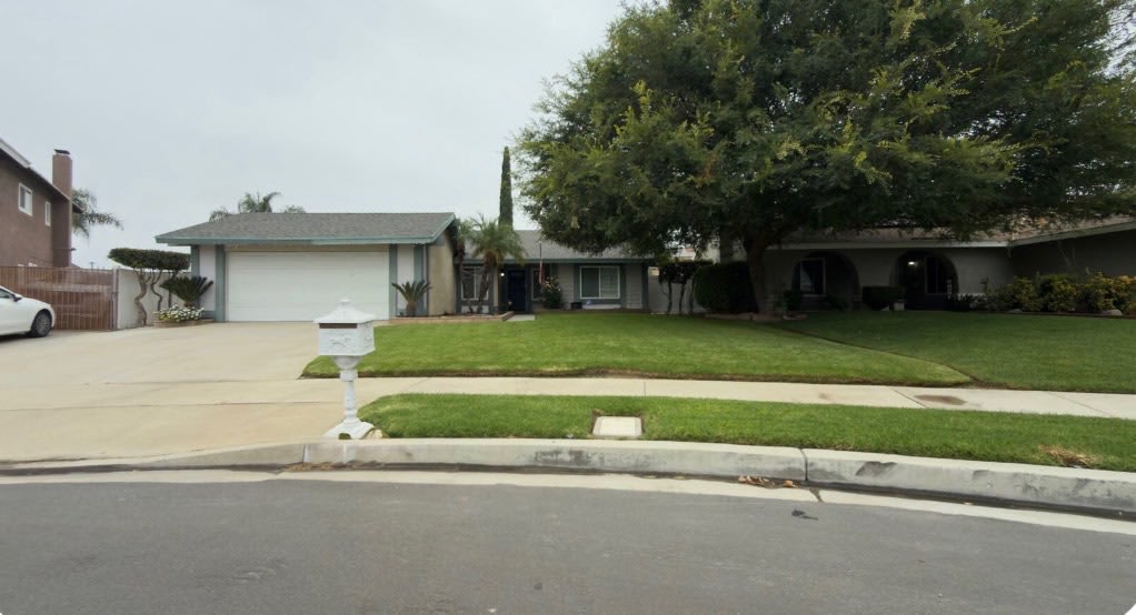 2509 S Canterbury Trail – photo 1