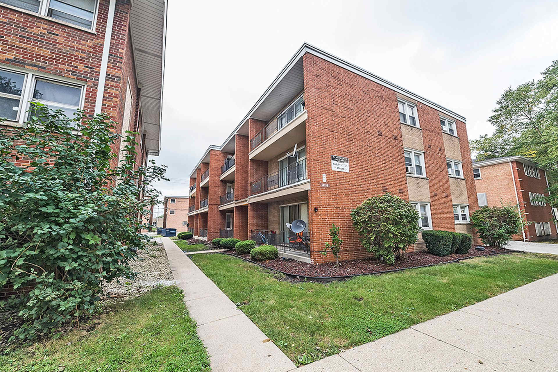 14138 S School St – photo 1 of 8