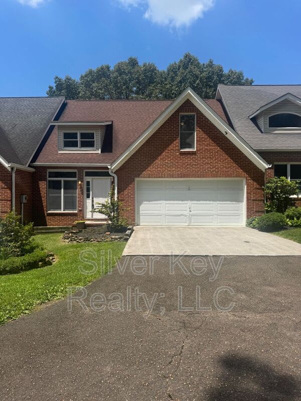 136 South Matlock – photo 1