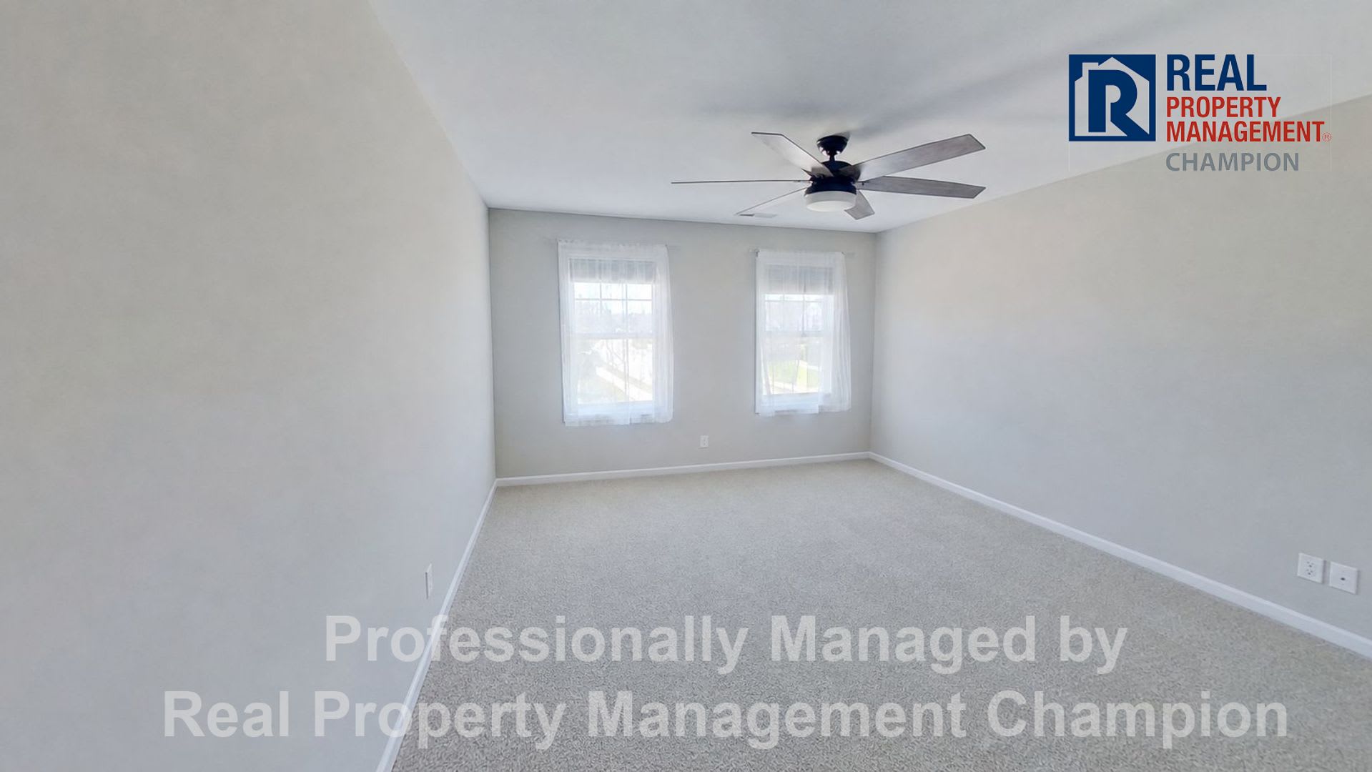 4 BD/3.5 BA plus Bonus Room with Open Floorplan and Fenced Back Yard – photo 1 of 11