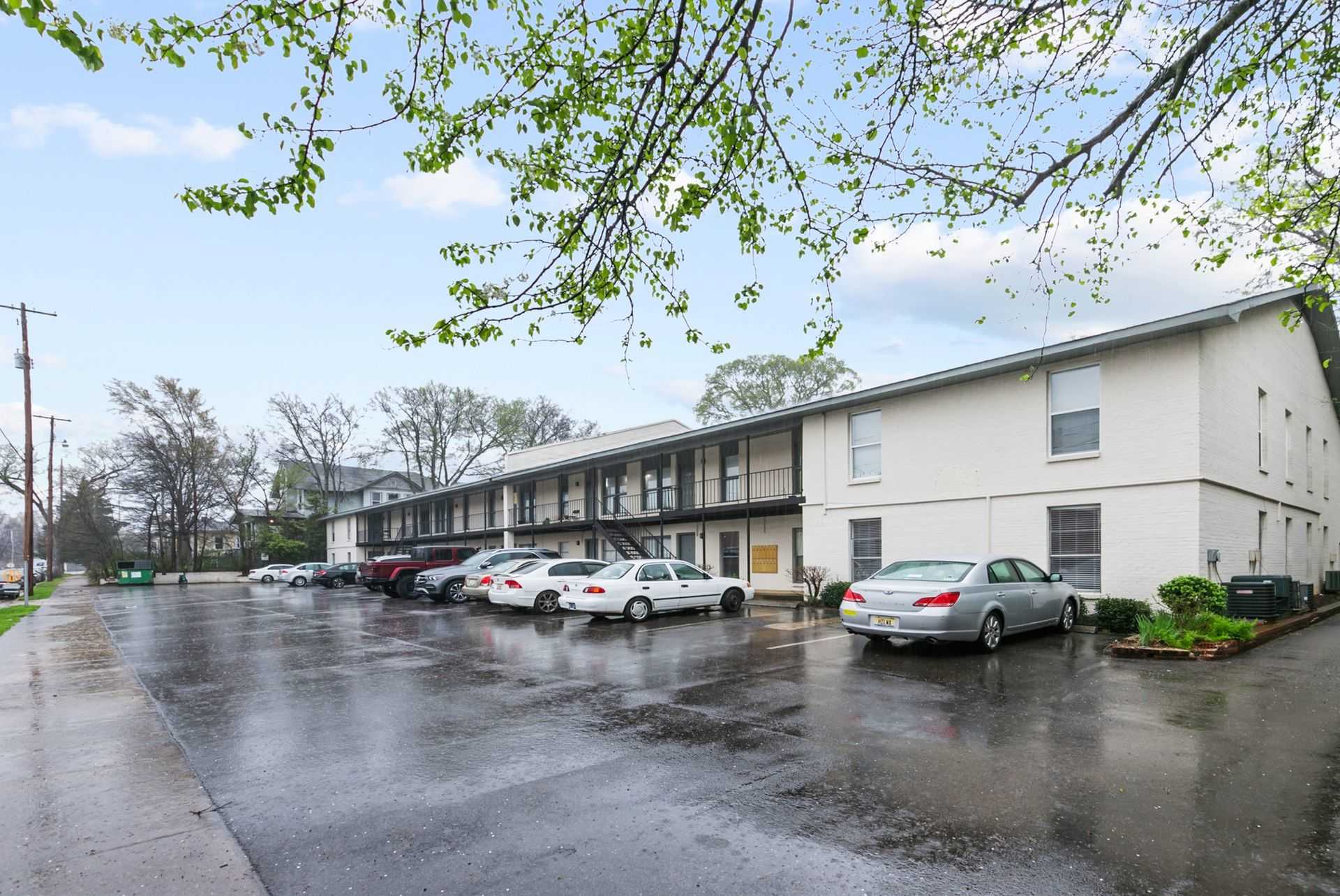 Glen Iris Place Apartments – photo 1