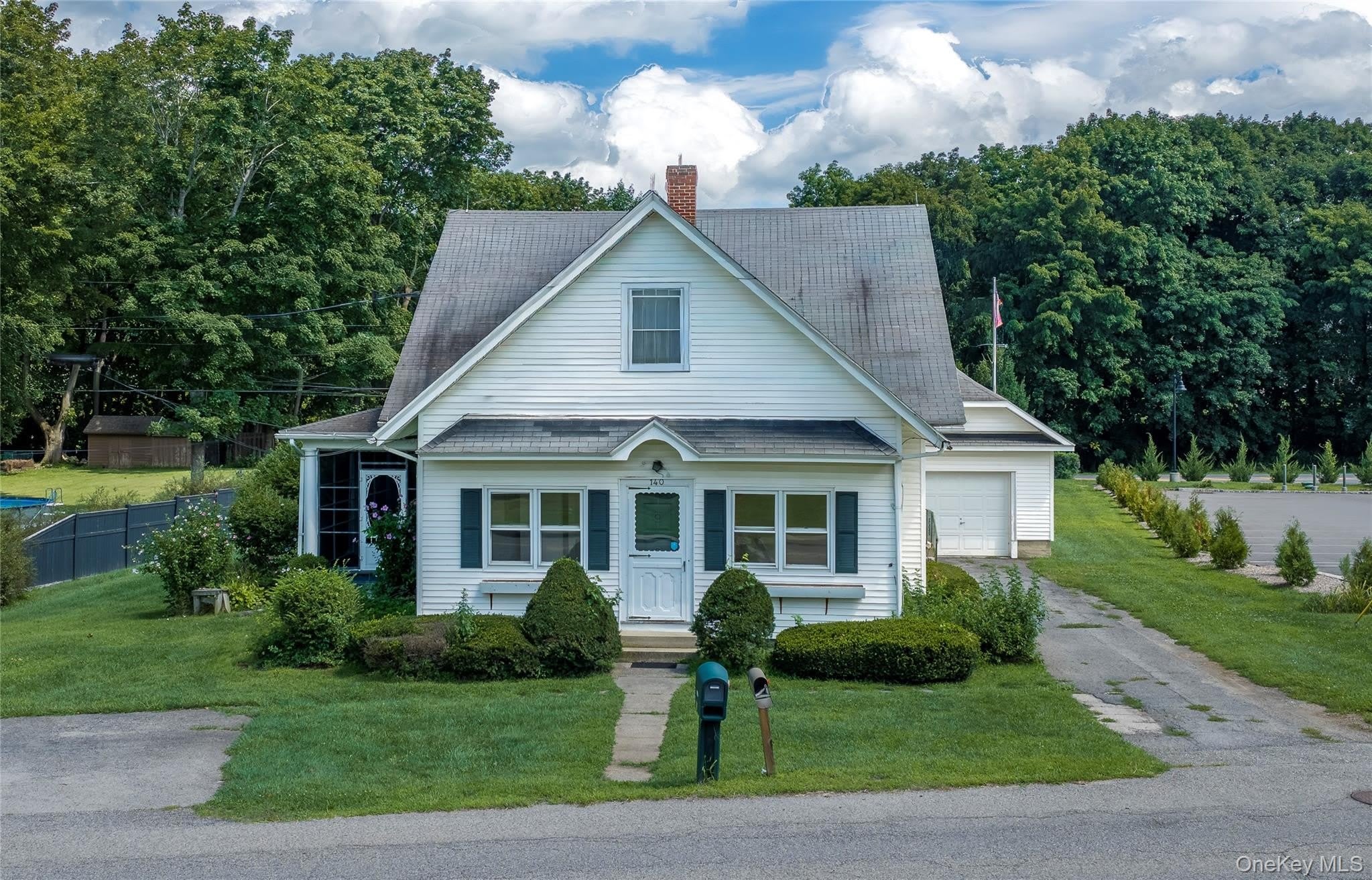 140 E Main Street – photo 1 of 33