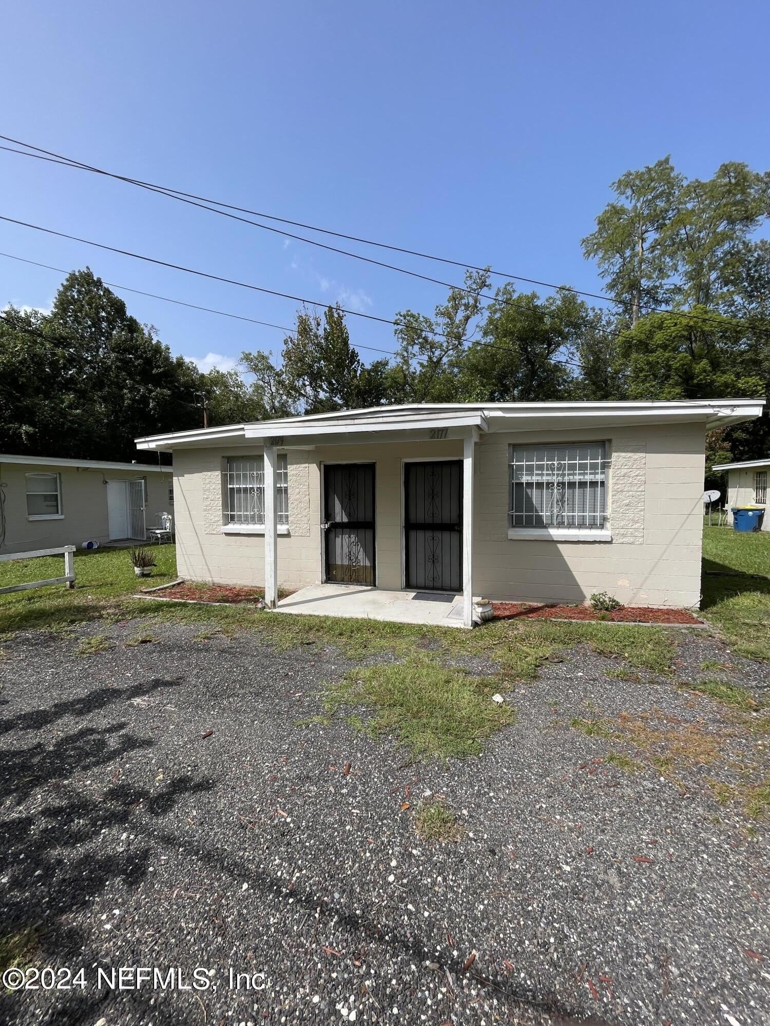 2171 W 40TH Street – photo 1