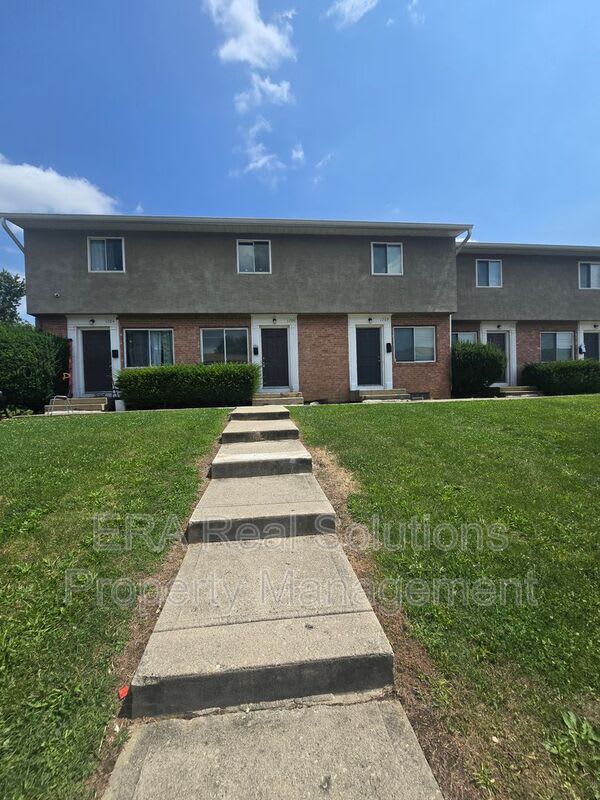 1706 Carstare Dr – photo 1