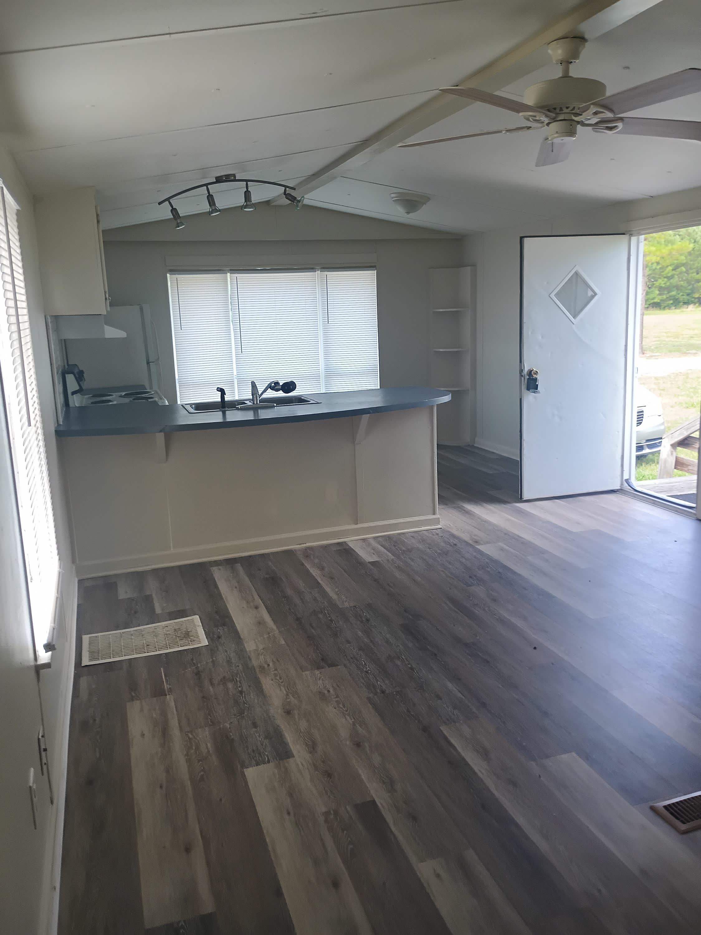 208 Coleman Circle – photo 1 of 6