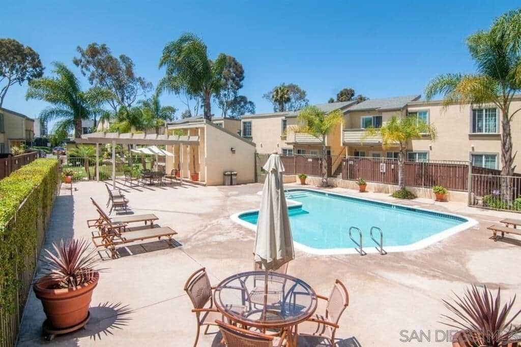 5252 Balboa Arms Dr – photo 1