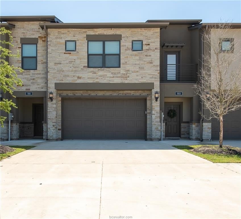 503 Hayes Lane – photo 1