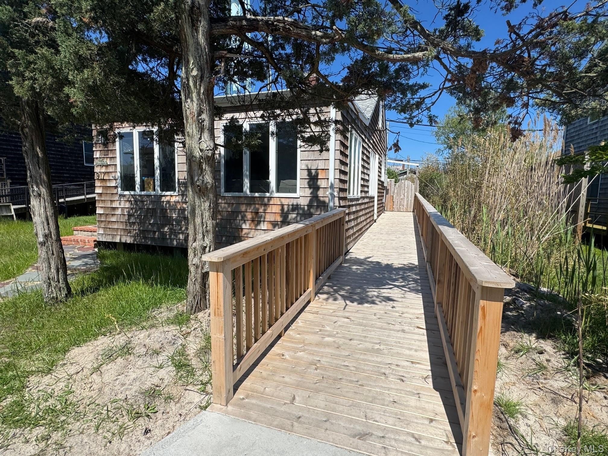 917 Evergreen Walk – photo 1 of 15