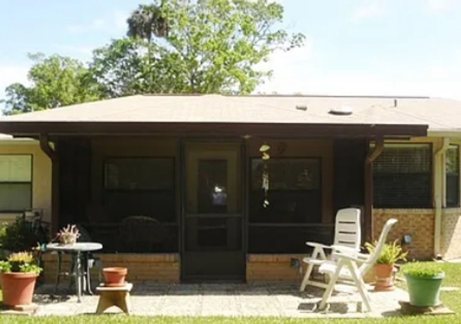 3 Bedroom Over 2000sqft – photo 1
