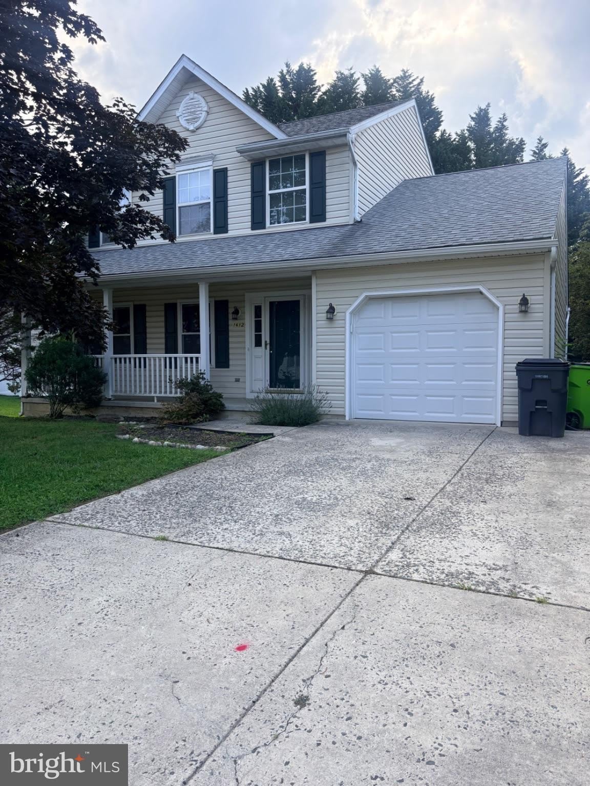 1412 E BANAVIE – photo 1 of 16