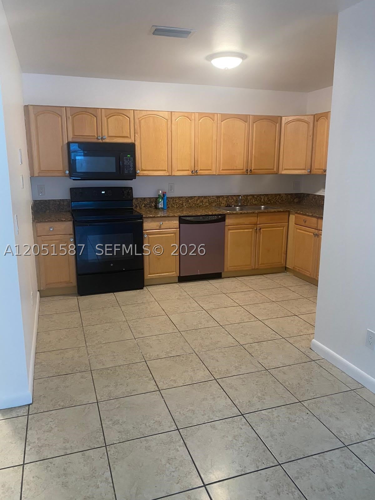 3173 Auburn Boulevard – photo 1
