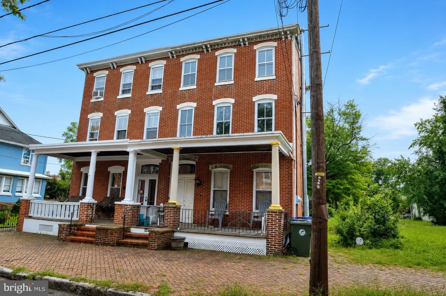 316 UNION Street – photo 1 of 13