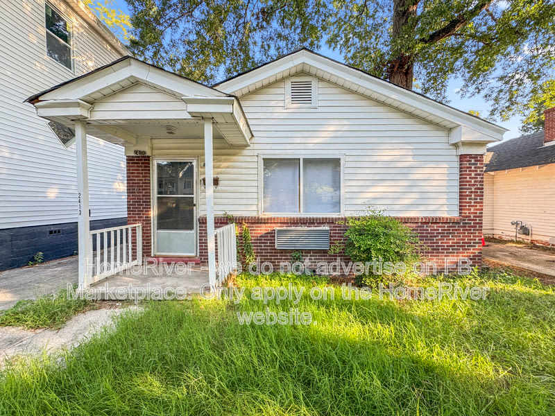 2413 Laurel St – photo 1