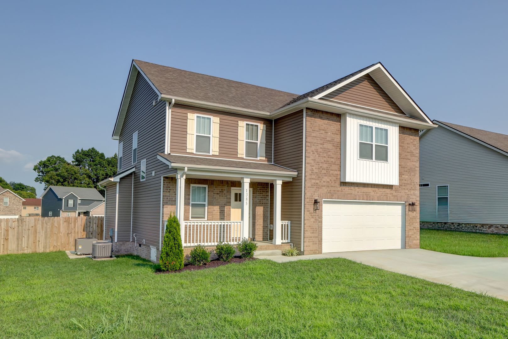 What a floor plan!! Like new and ready for you! – photo 1