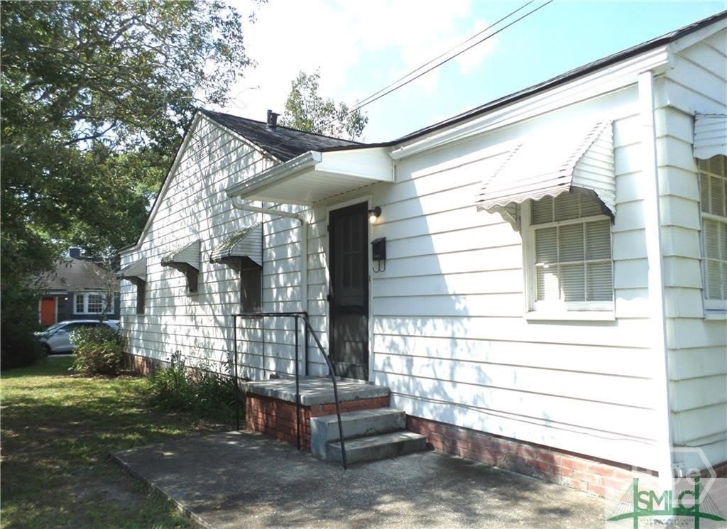 2302 E 40th Street – photo 1 of 9