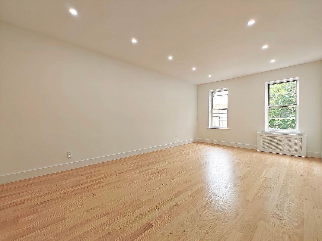 763 Ocean Pkwy Apt 6B – photo 1