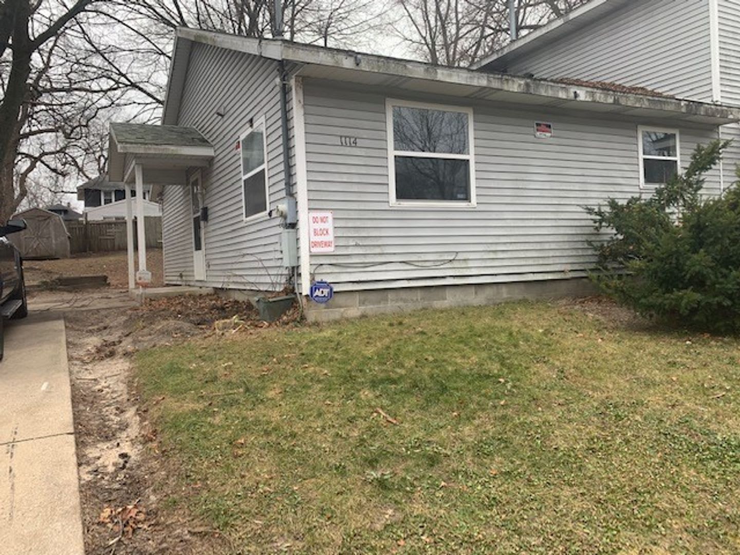 1114 Dunham SE – photo 1