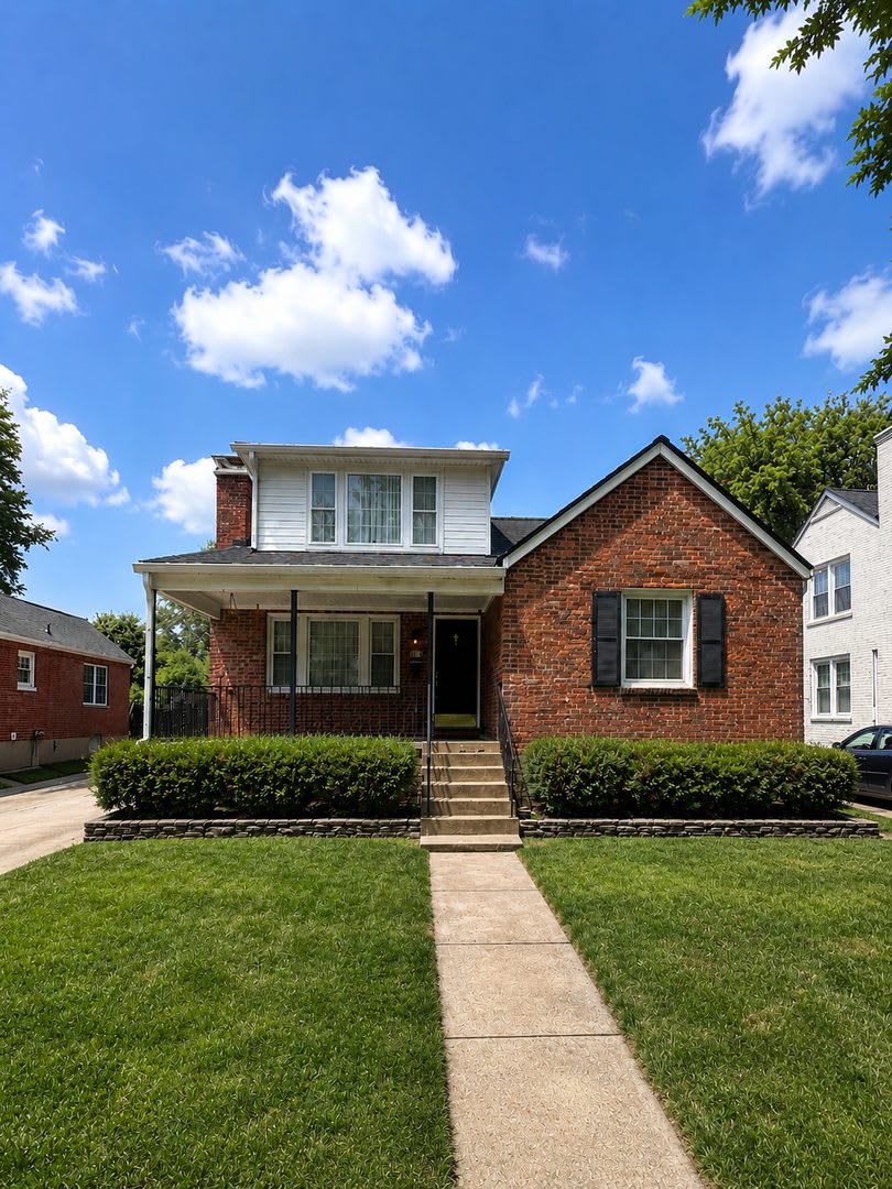 Charming St Matthews Cape Cod With Finished Basement Spacious Backyard – photo 1 of 133