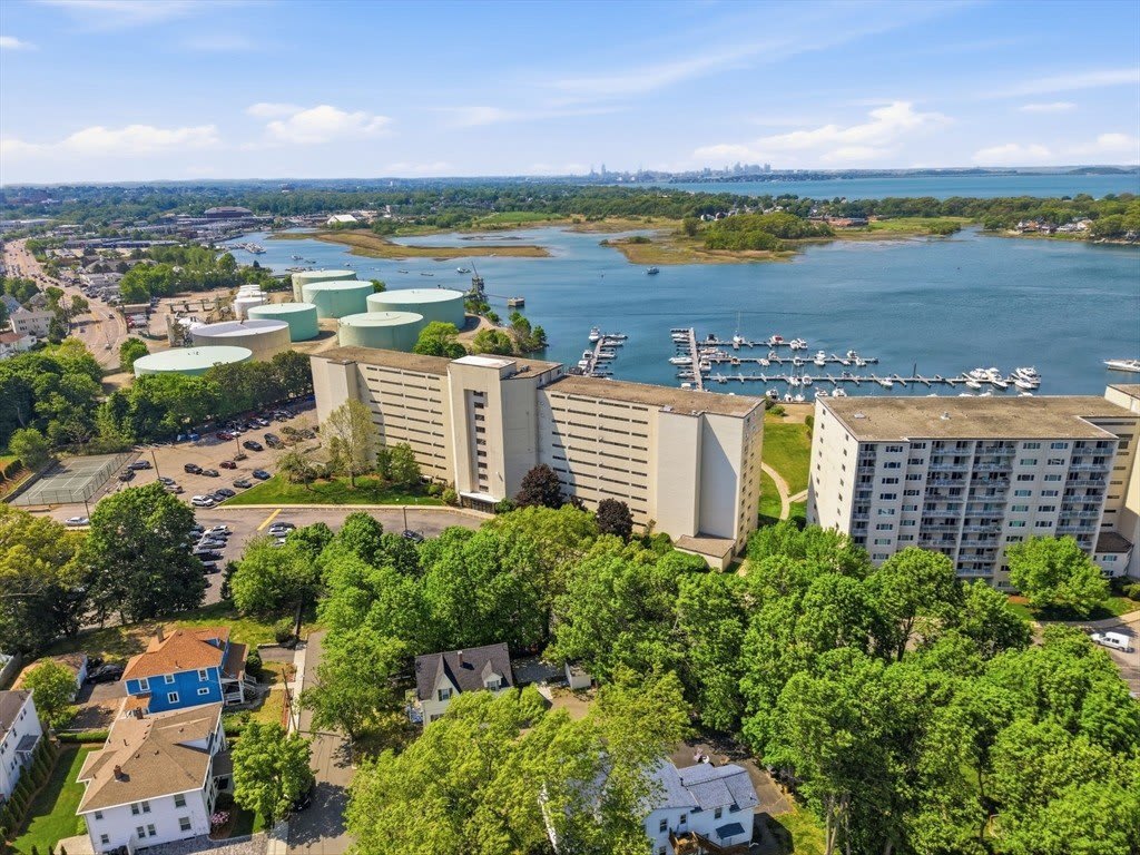 100 Cove Way – photo 1