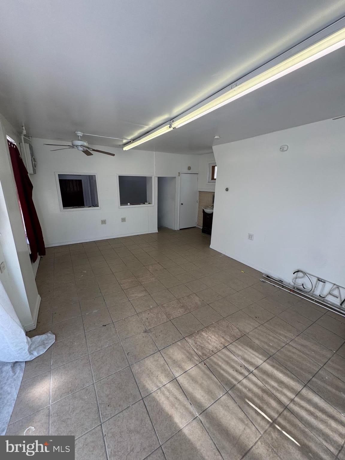 1101 WALNUT Street – photo 1 of 4