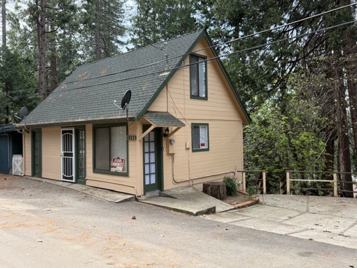 Charming 2 Bedroom Loft Style Home In The Heart Of Twain Harte – photo 1 of 19