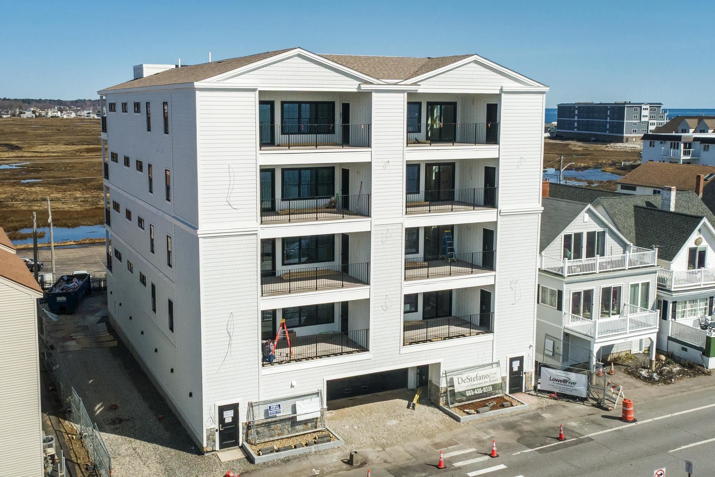 465 Ocean Boulevard