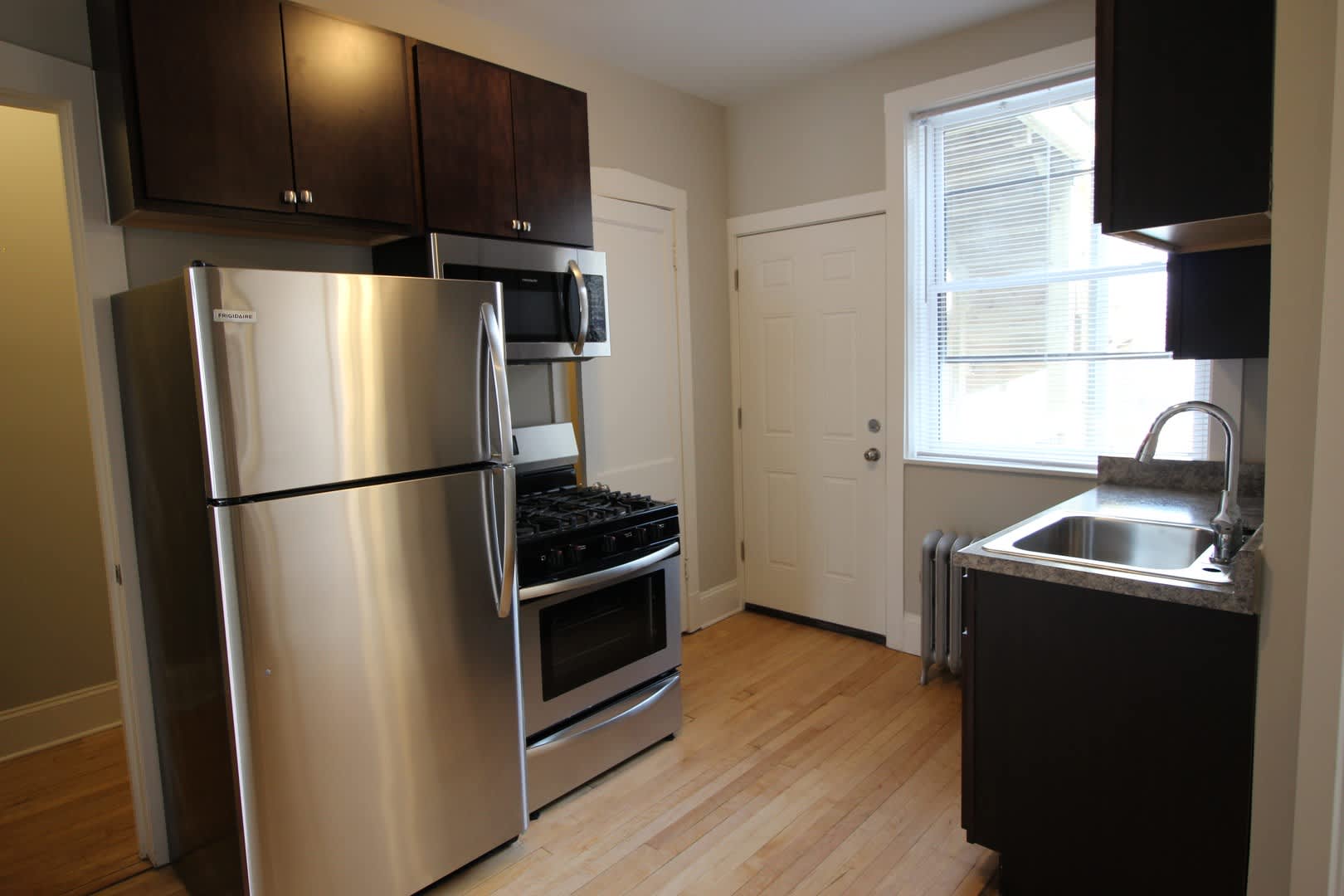 4413 N La Crosse Ave – photo 1