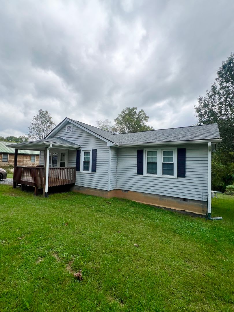 2 Bedroom 1 Bath Bungalow In North West Asheville – photo 1