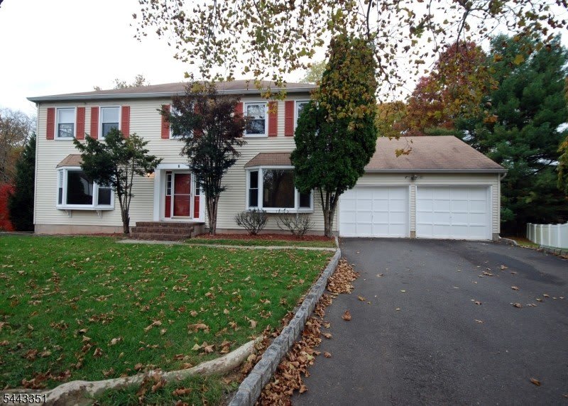 6 Heather Ln – photo 1 of 28