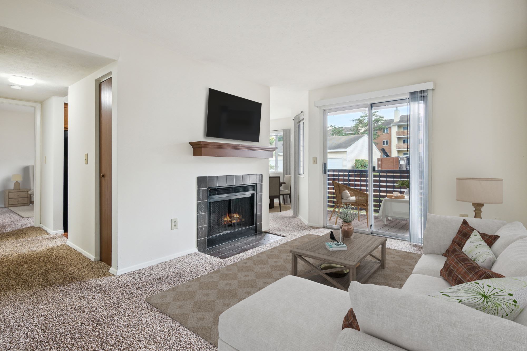 The Oaks at Woodridge – photo 1 of 18