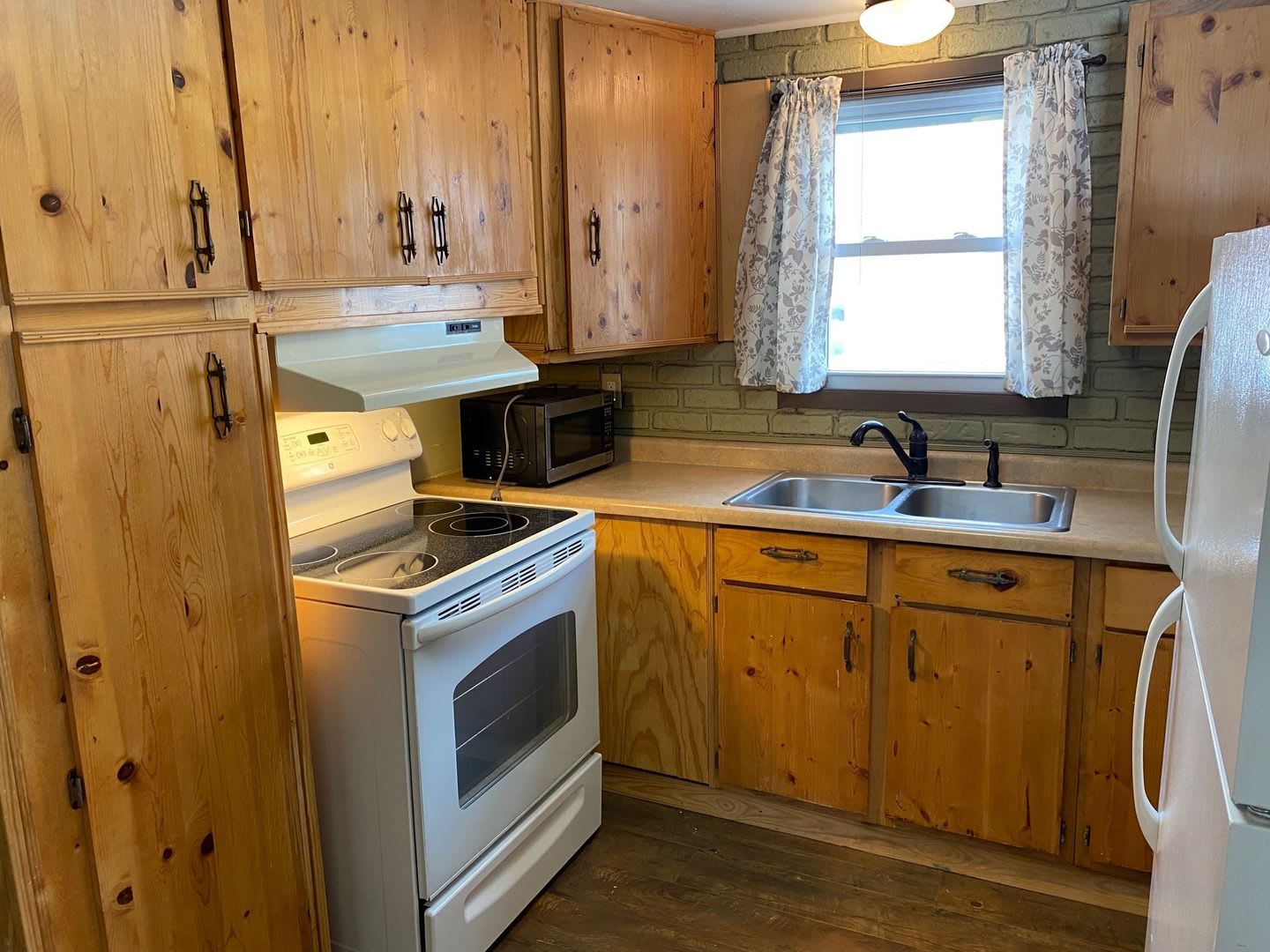 1 Bed 1 Bath Home in Wausau – photo 1