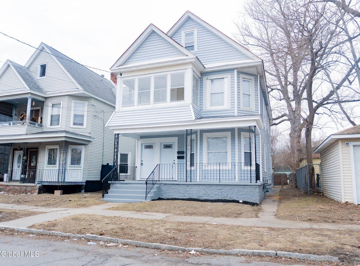418 3rd Street – photo 1