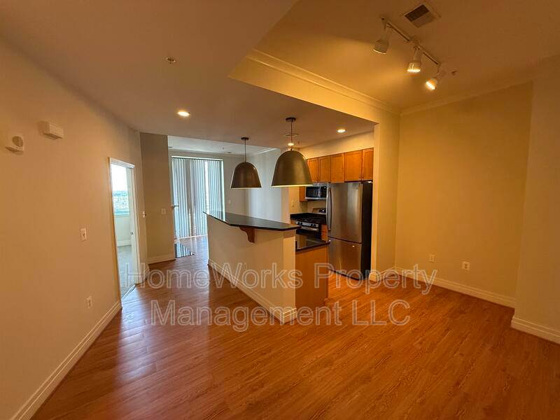 414 Water Street – photo 1