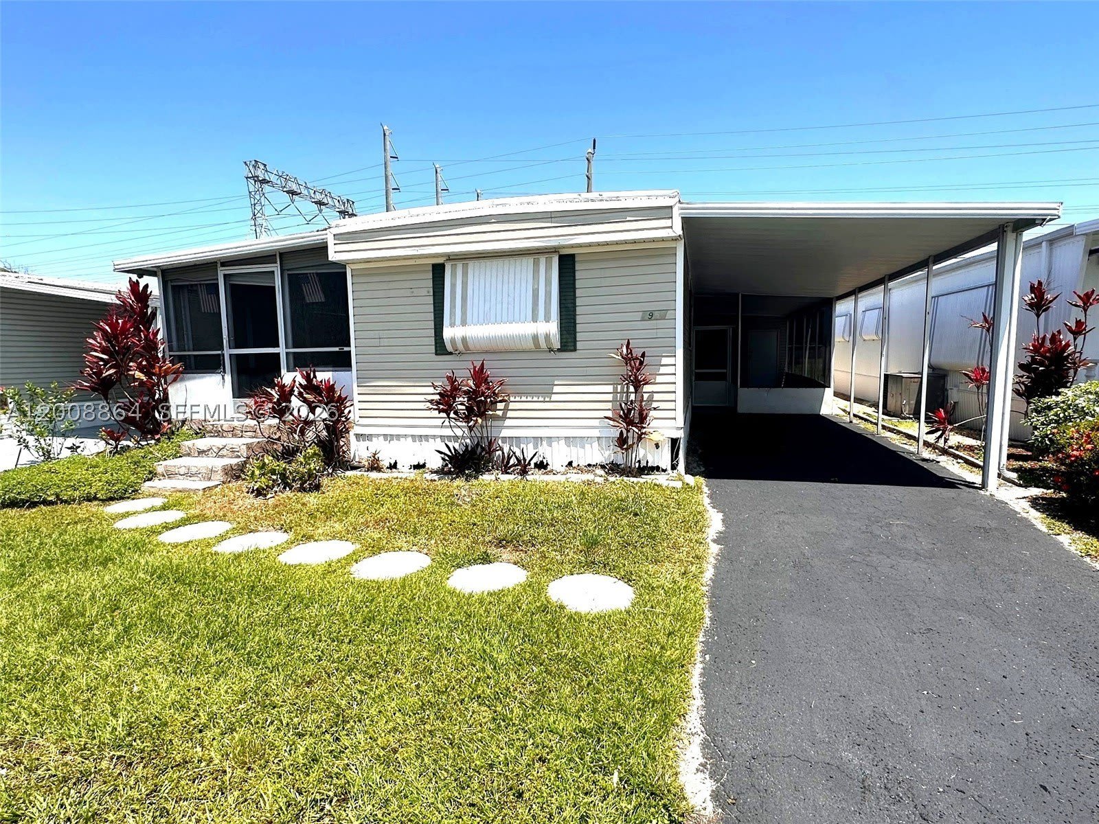 2957 SW 54th St – photo 1
