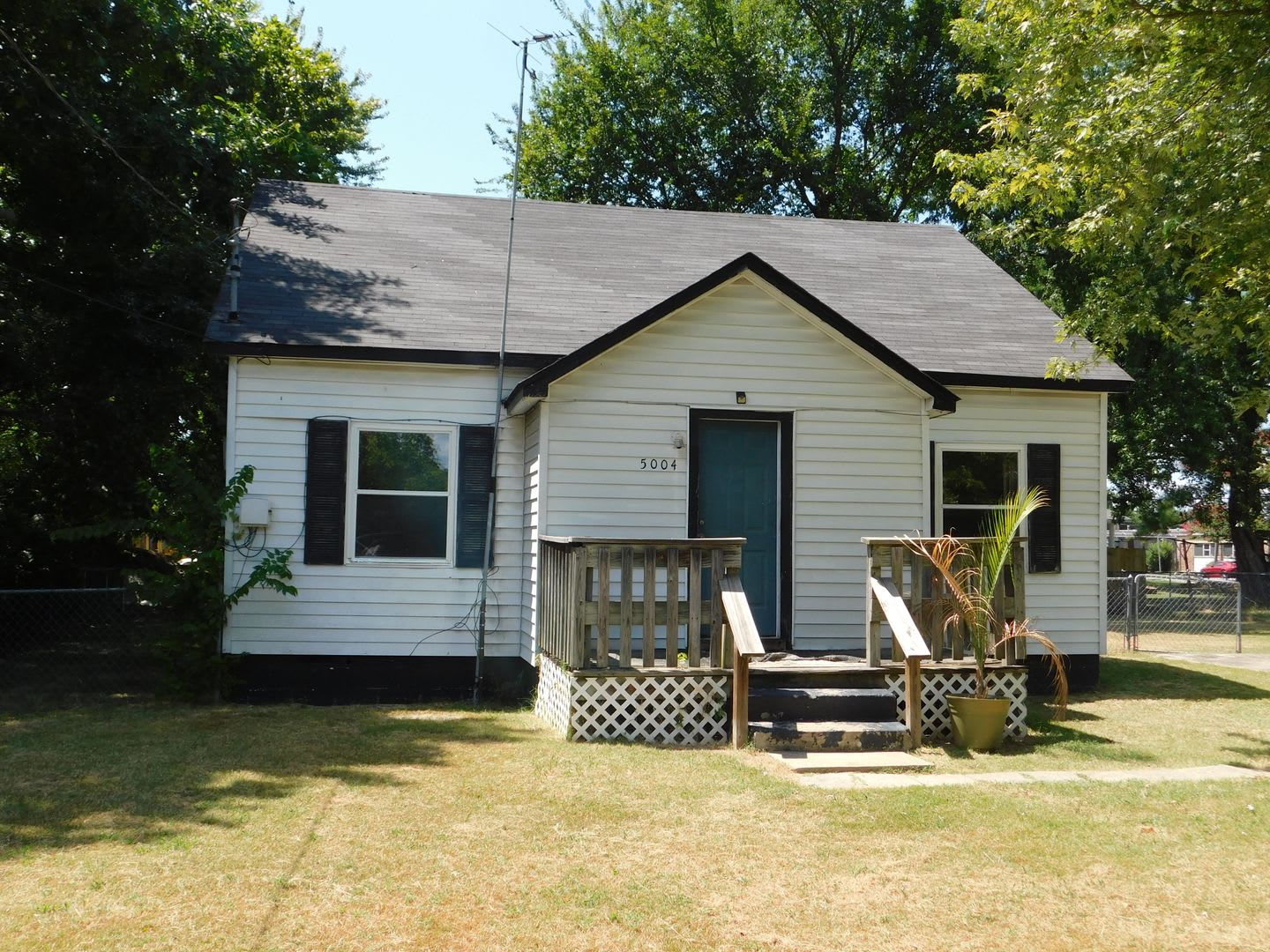 2 bedroom, 1 Bath house – photo 1