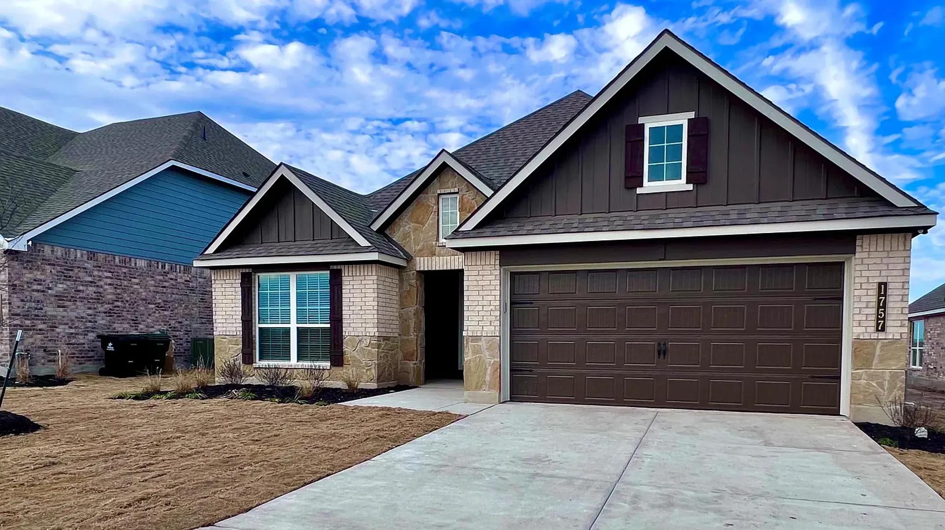 Beautiful 4 Bedroom Home In Temple S Desirable North Gate Community Spacious Layout Modern Comfort Prime Location – photo 1
