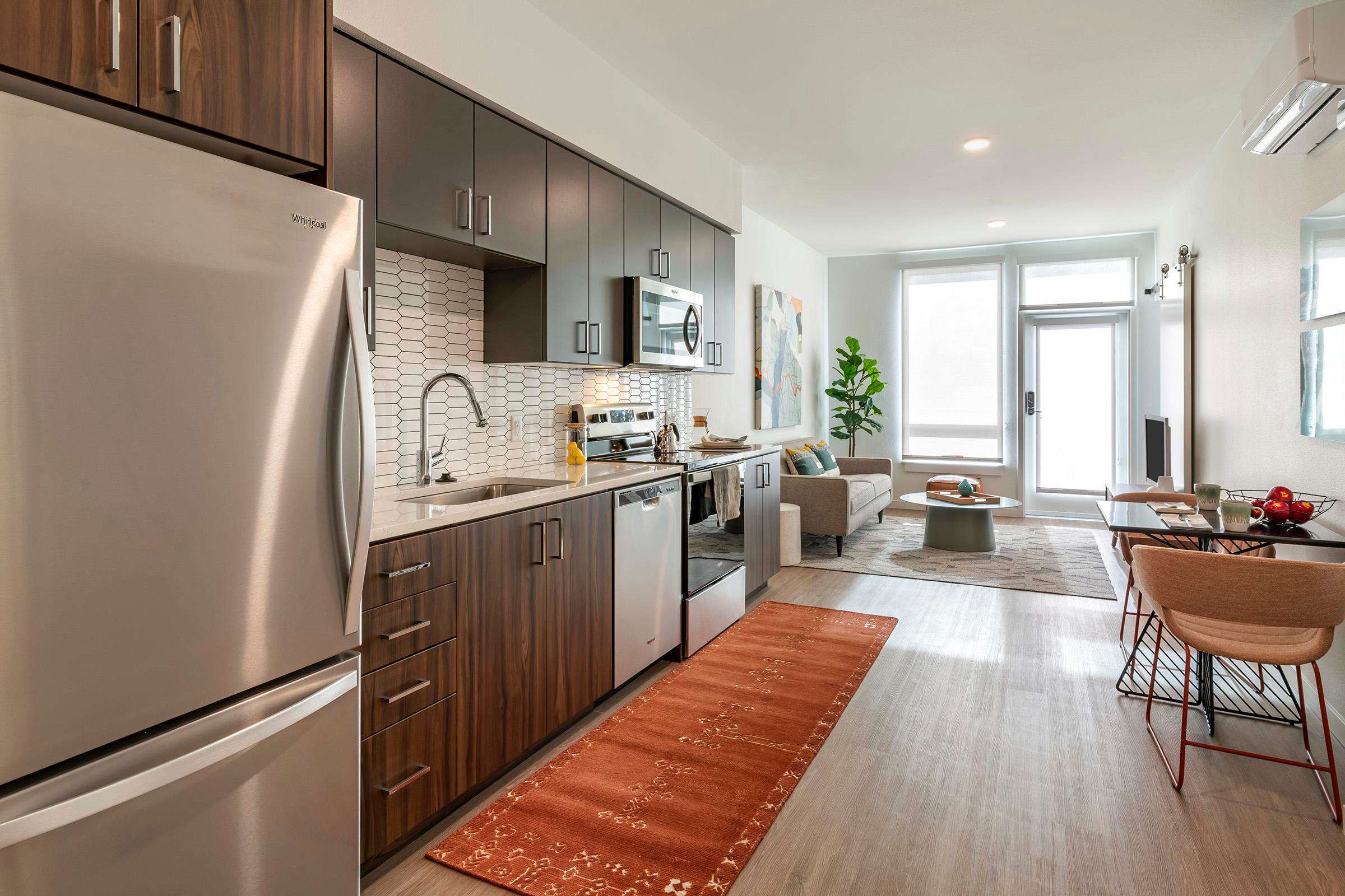 Sixteen G Apartments – photo 1
