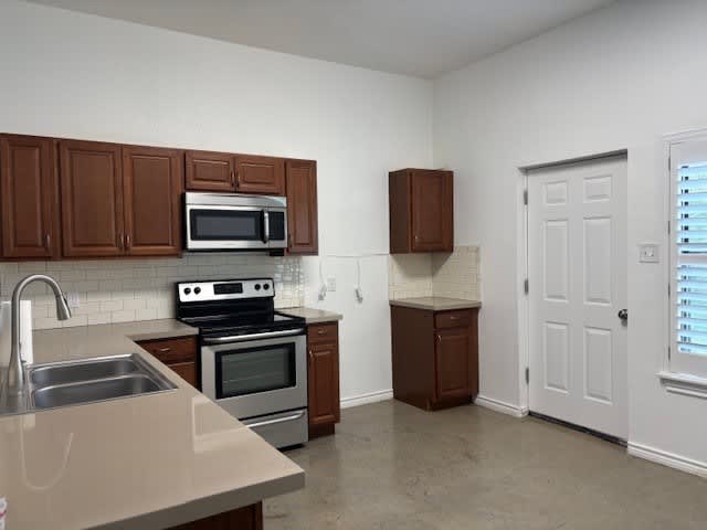 17307 Old Tx 81 C – photo 1 of 10