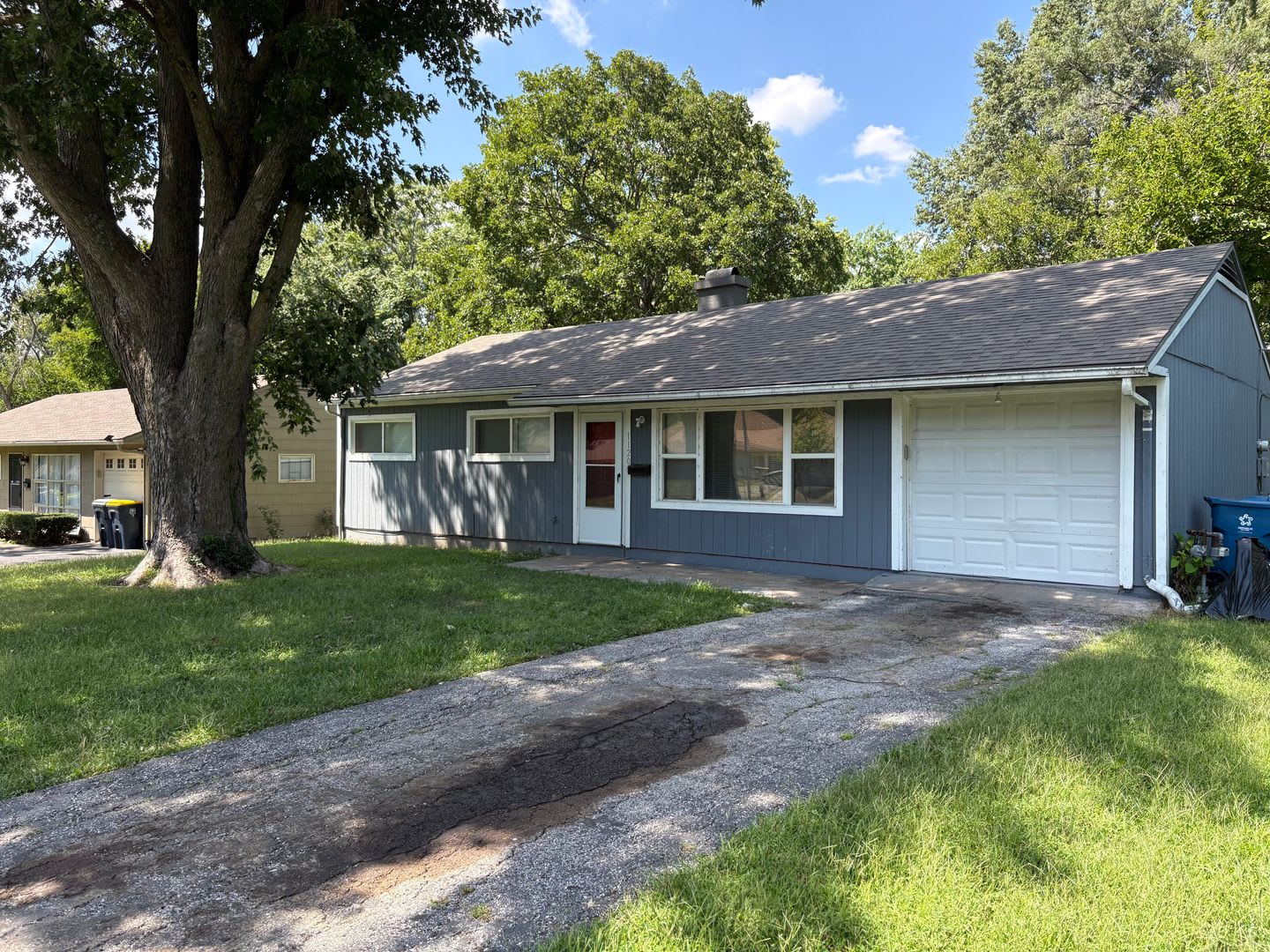 Large 3 bedroom house available – photo 1