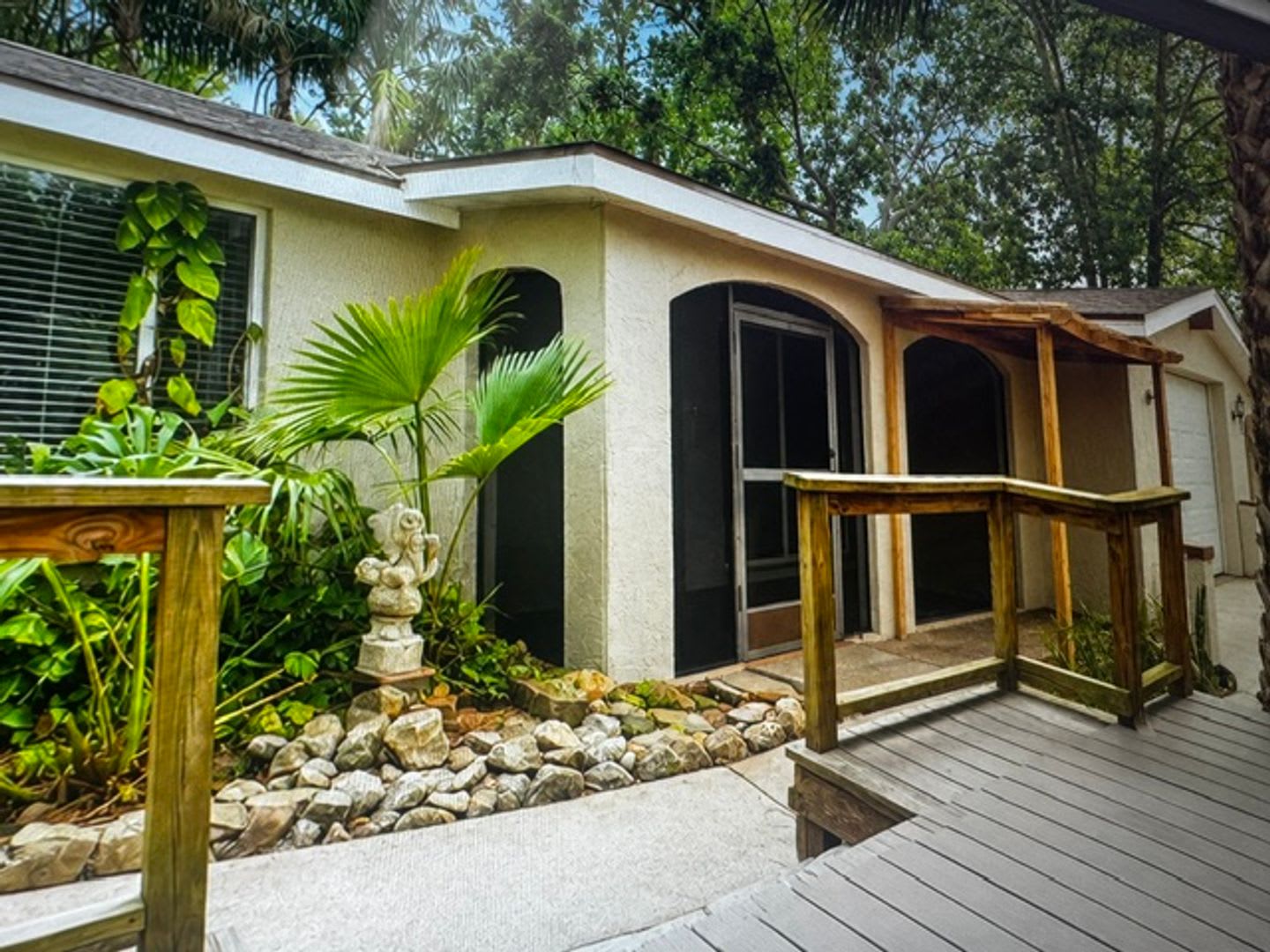 Spacious 2 Bedroom Home – photo 1 of 22