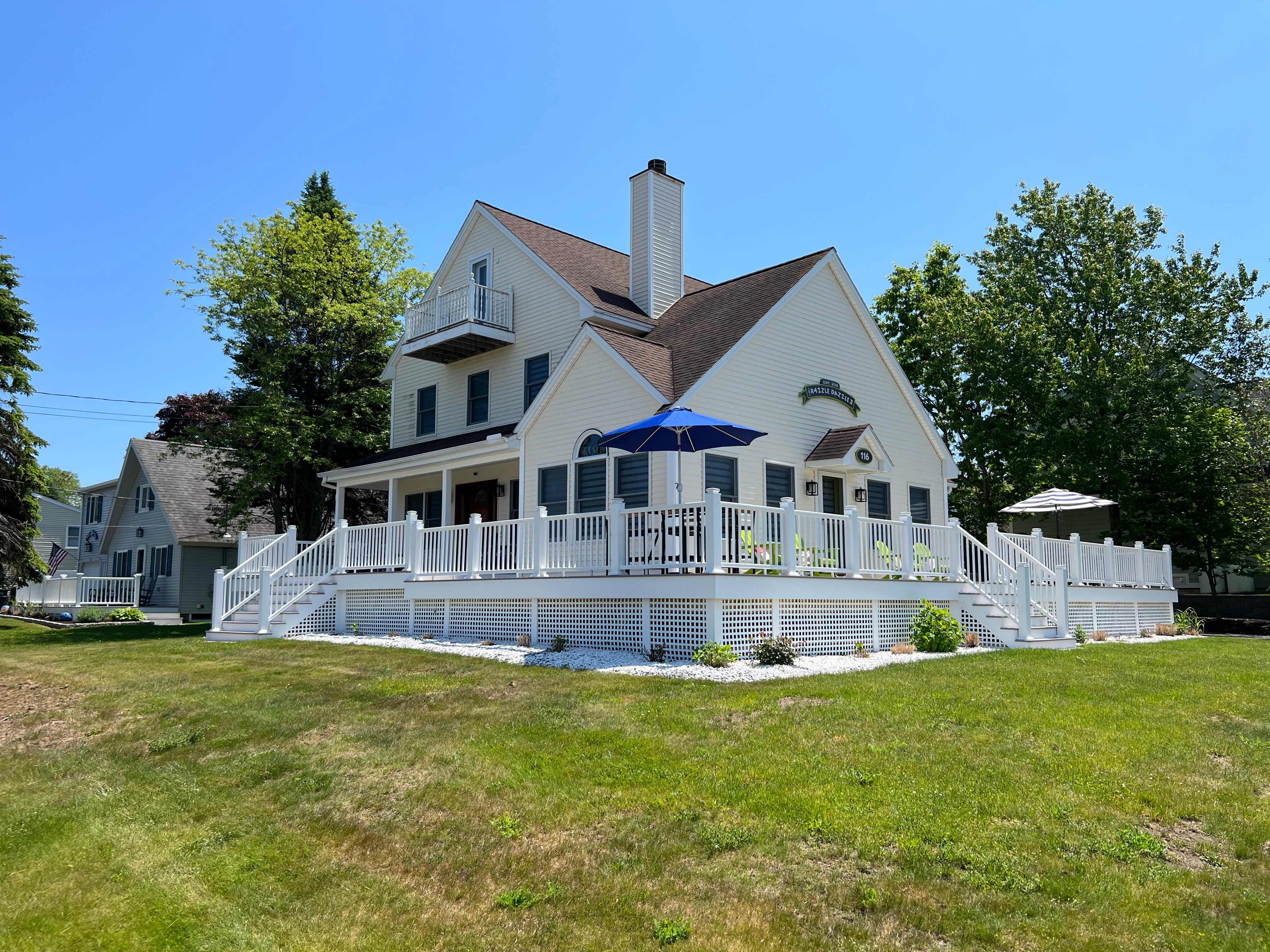 116 Airport Dr – photo 1 of 35