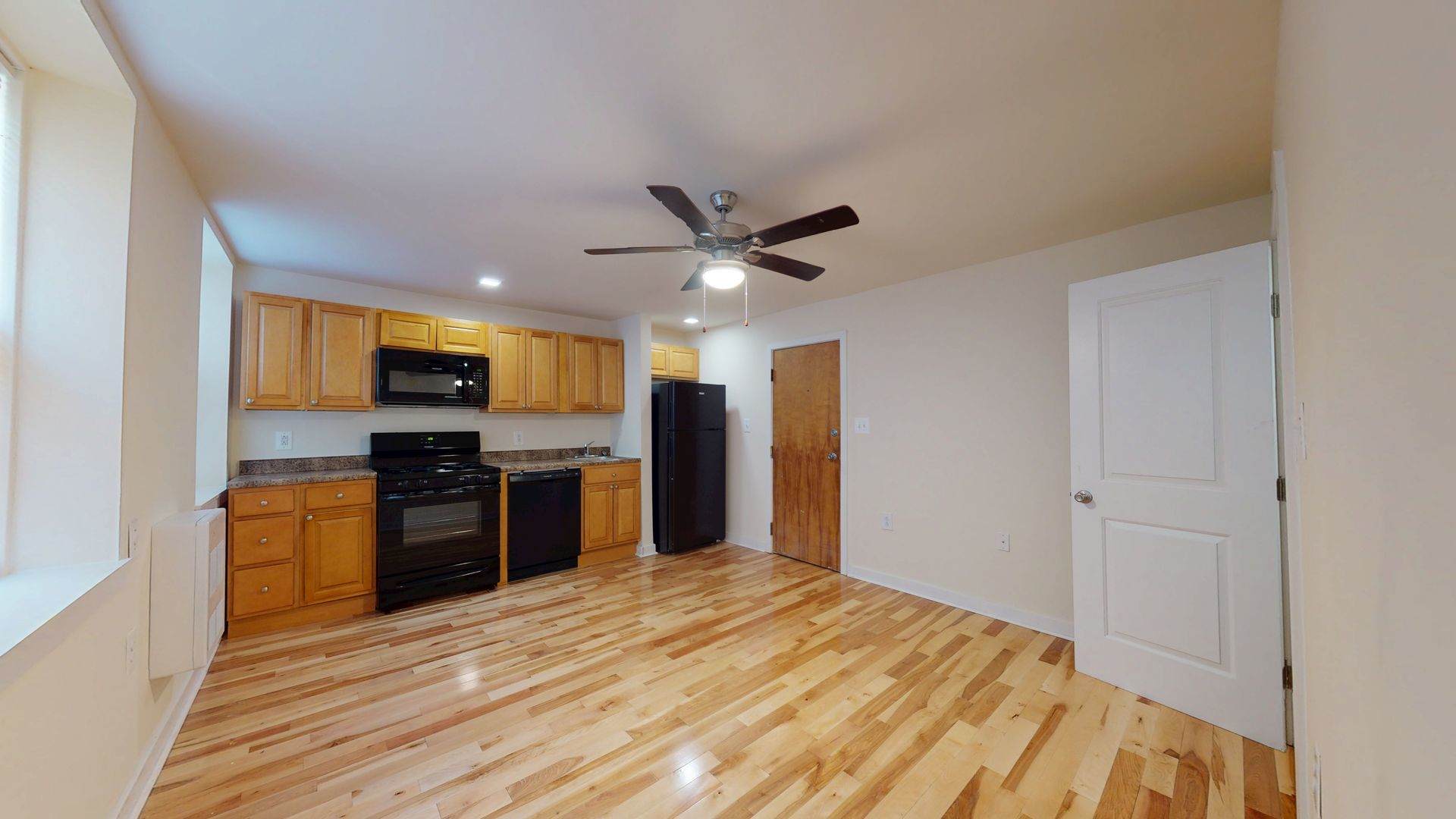 Sherwood Court Apartments – photo 1