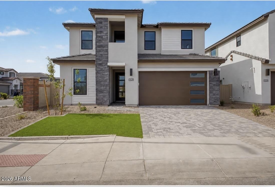 1131 E YELLOWSTONE Place – photo 1