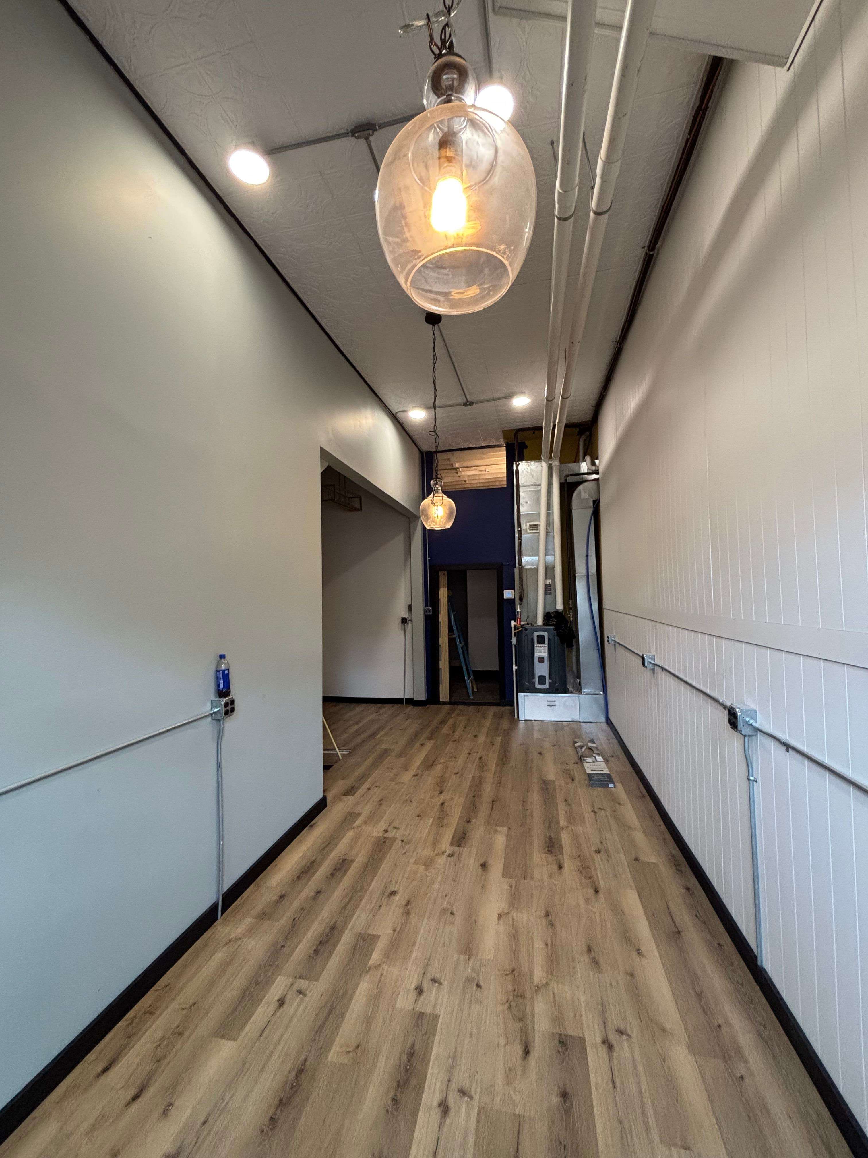 2117 1/2 Main Street – photo 1 of 3