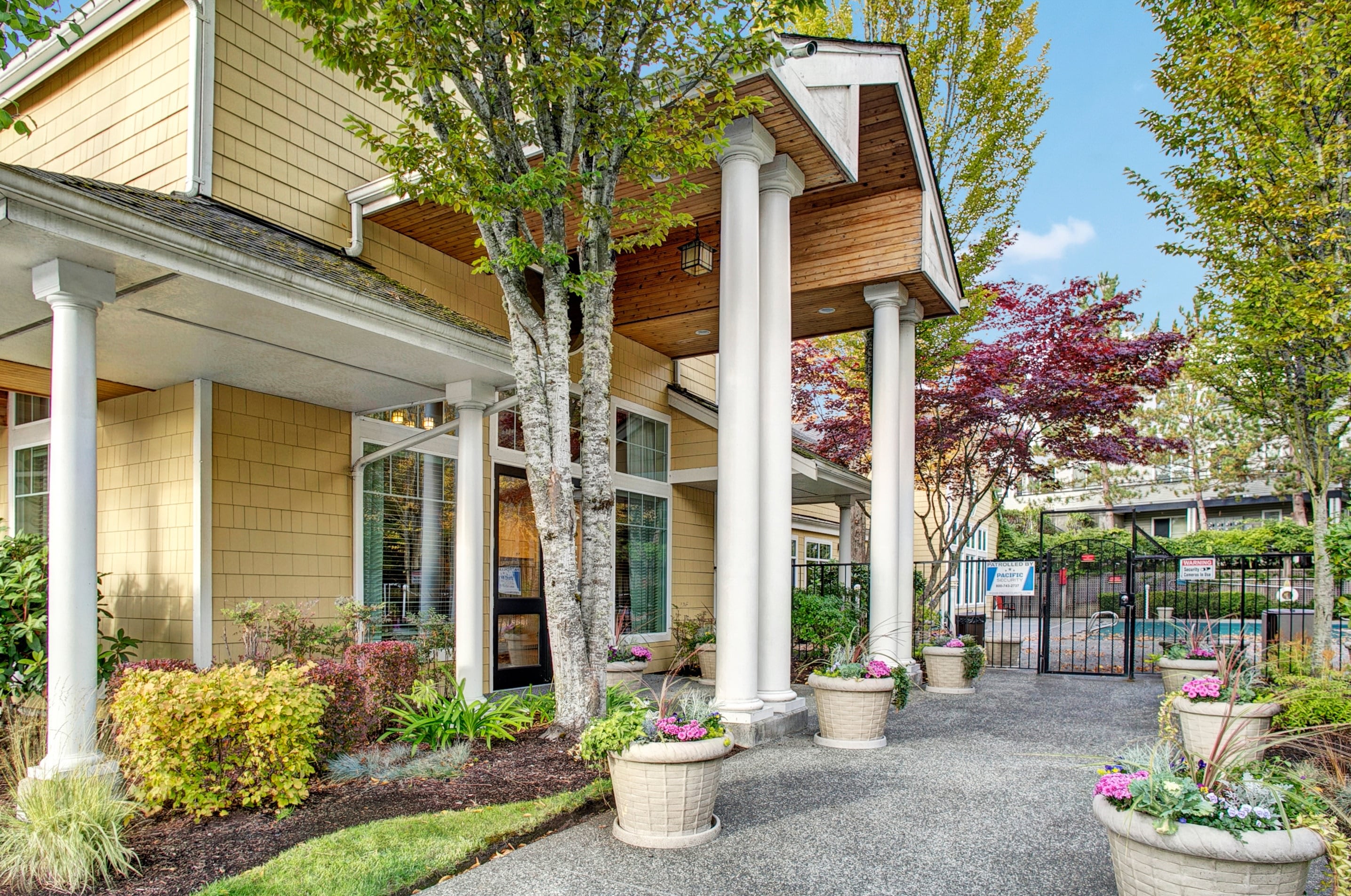 Portsmith Apartment Homes – photo 1