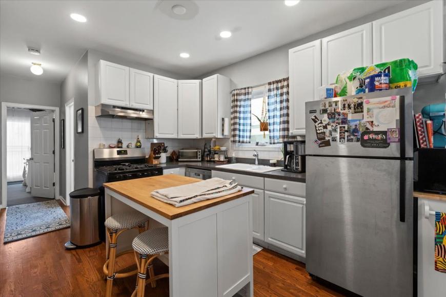 1345 West Walton – photo 1