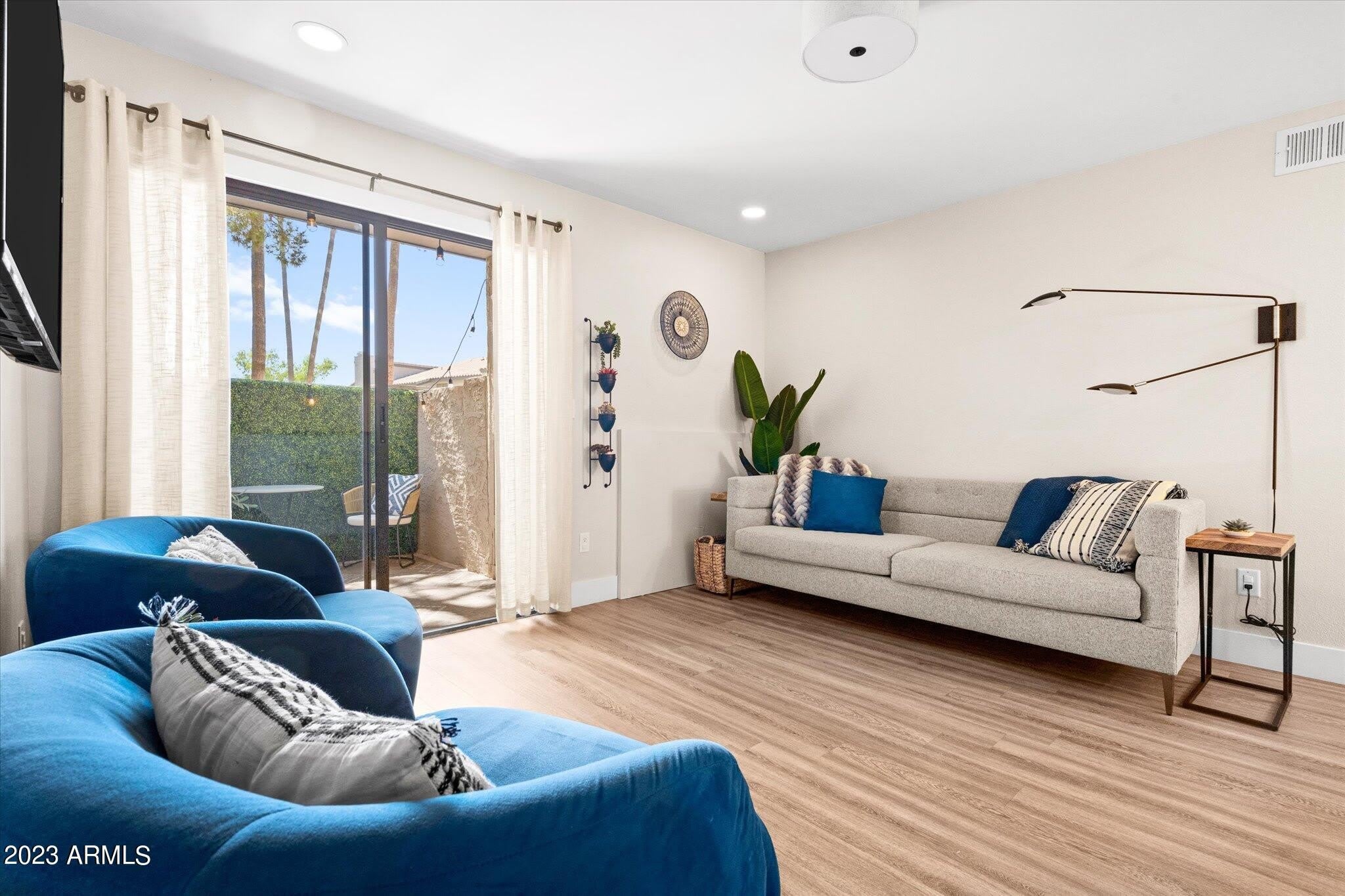 533 W Guadalupe Road – photo 1