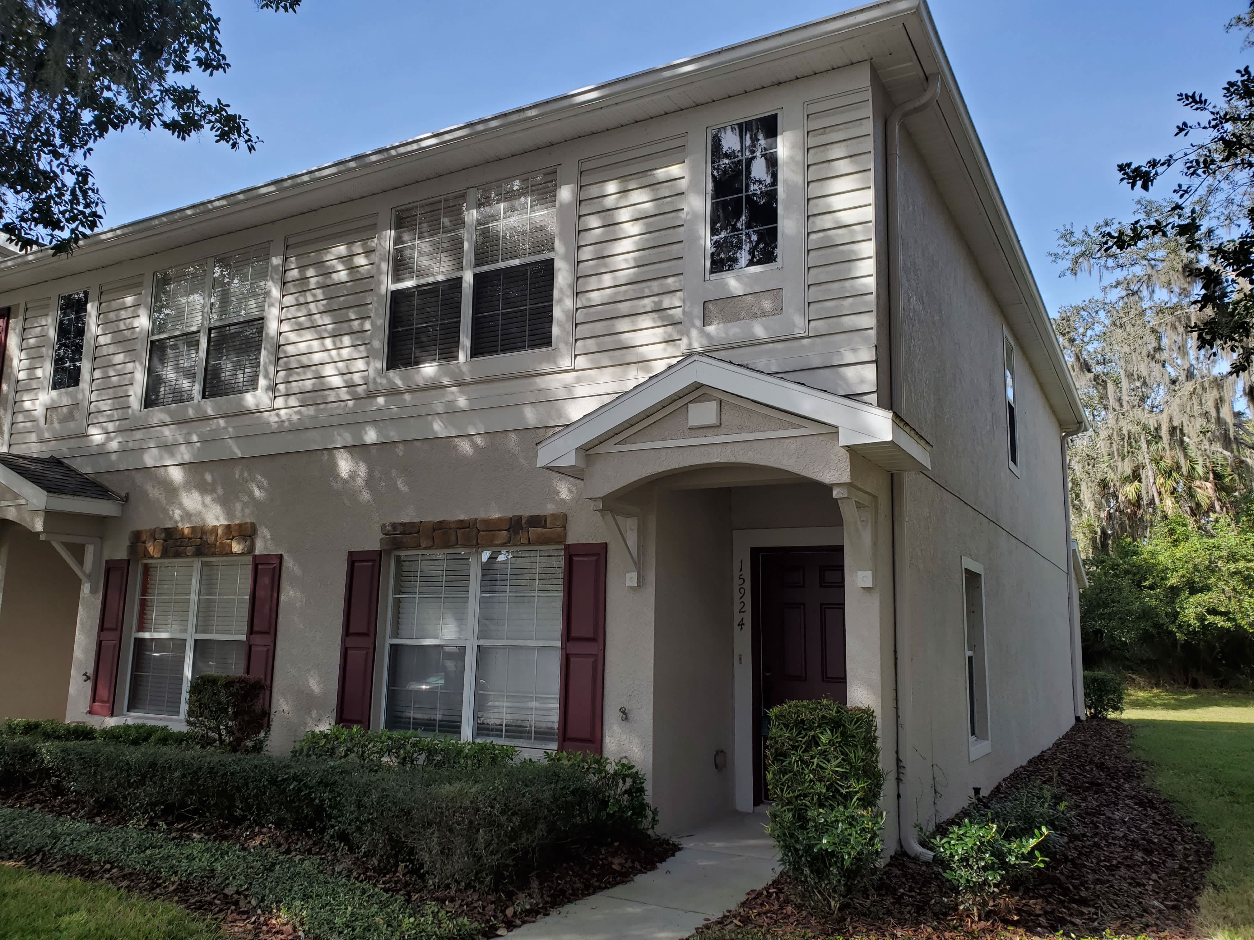 15924 Fishhawk Creek Ln – photo 1 of 24