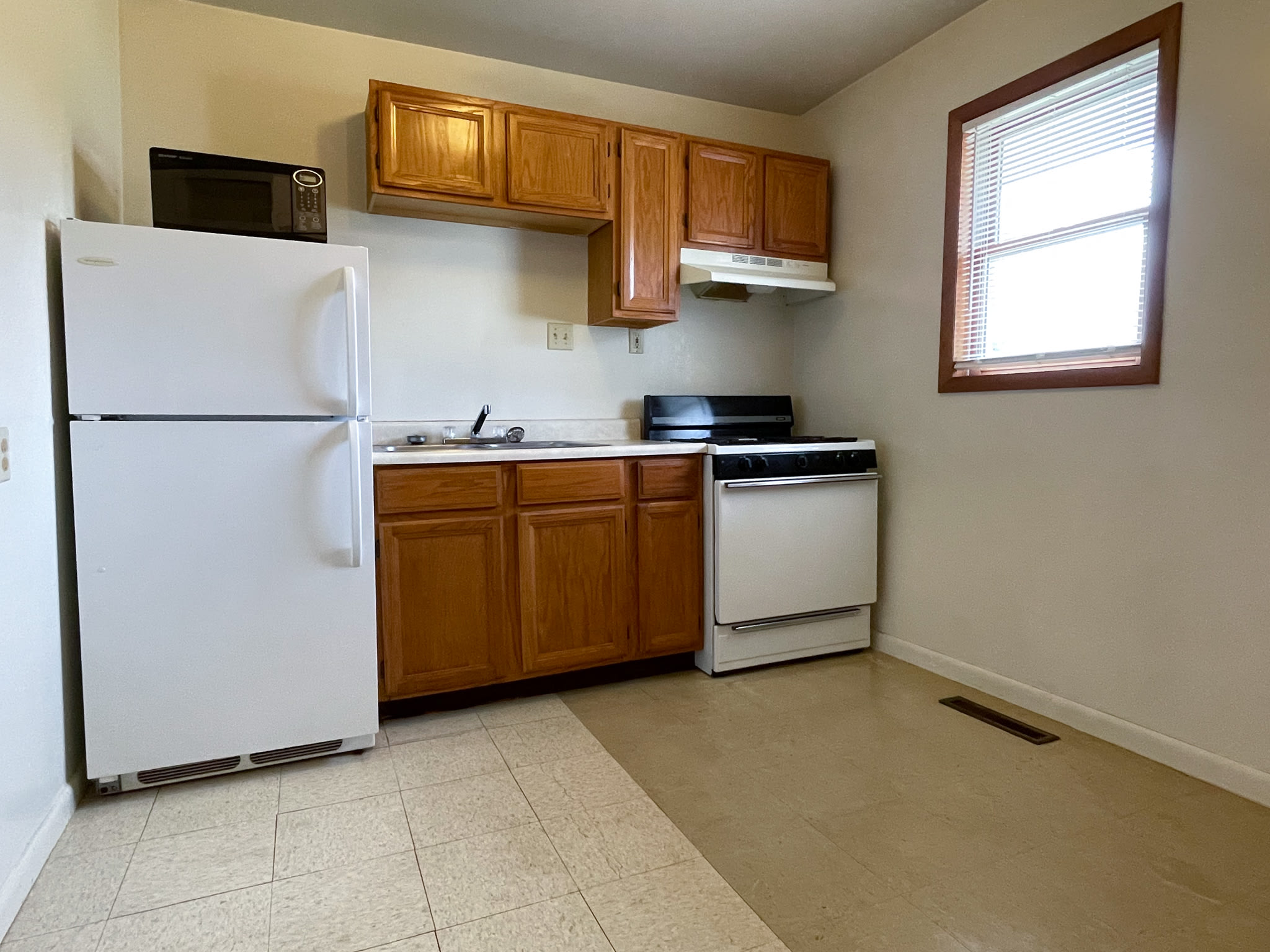 401 E Snider #3 – photo 1 of 9